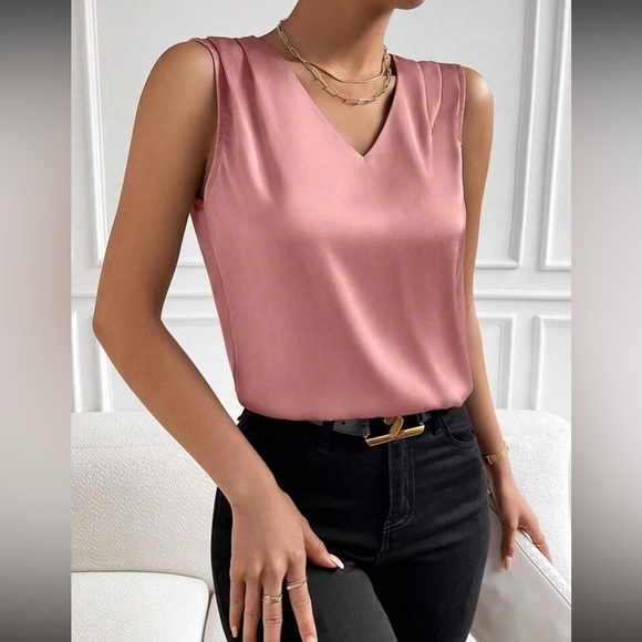 Luxe V neck sleeveless blouse - Picture 14 of 16